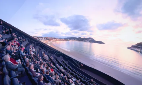 Earth and Sky Dome theatre