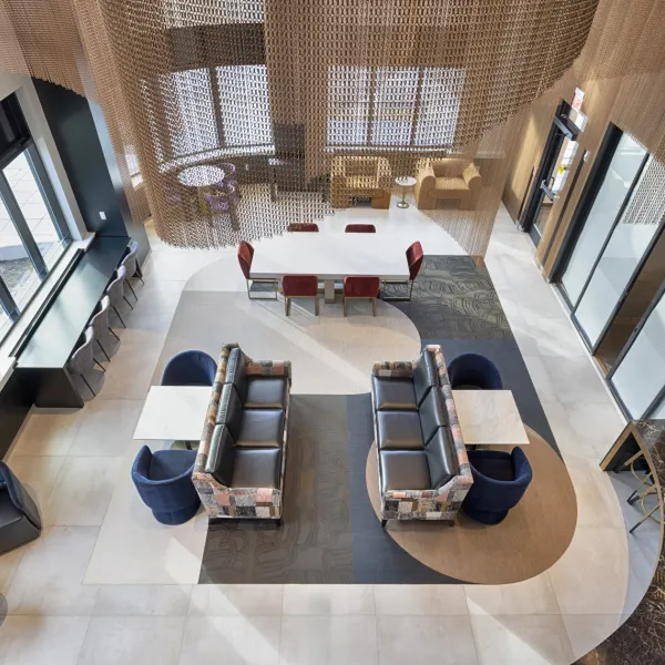 Station U&O lobby